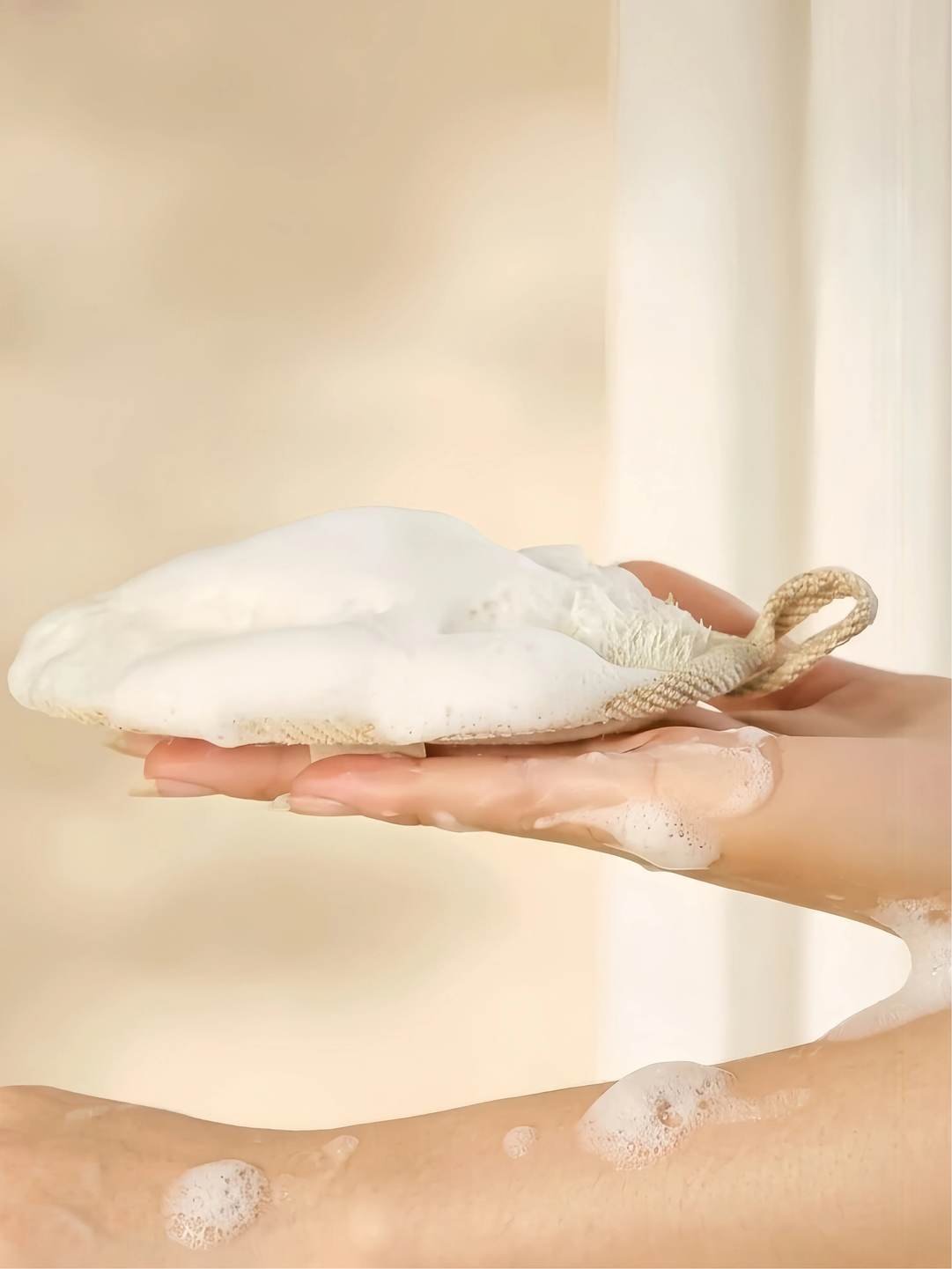 Mericraft Natural Loofah Exfoliating Bath Sponge Round Pad - Image 3